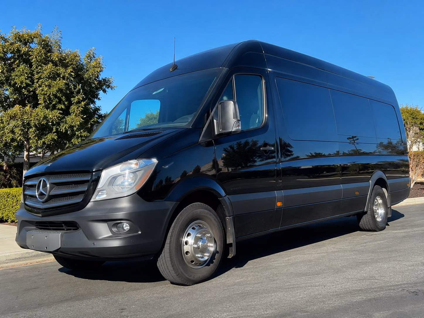 find the perfect transportation for your next wedding 2